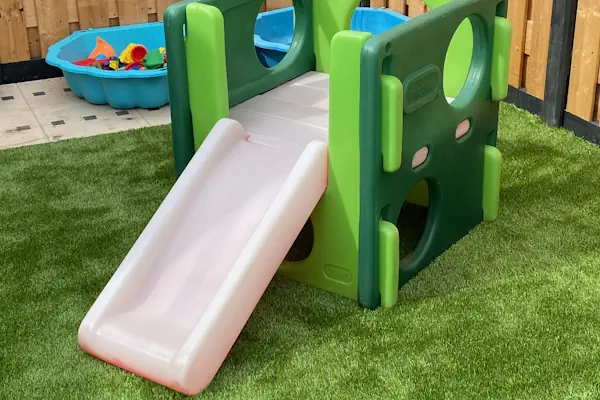 Speeltuin / Onder speeltoestellen